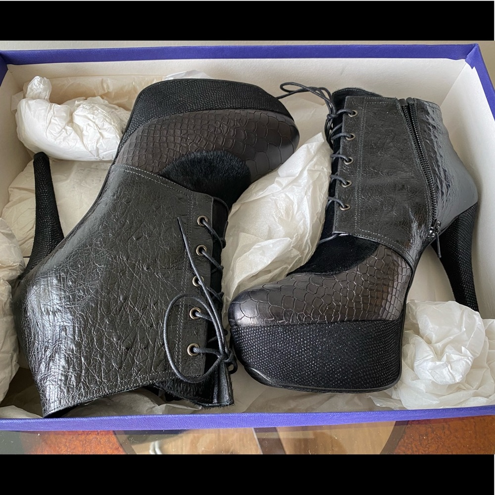 Stuart Weitzman Booties, Size 7.5 - image 2